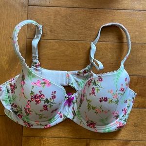 NWOT Victoria’s Secret Floral Bra